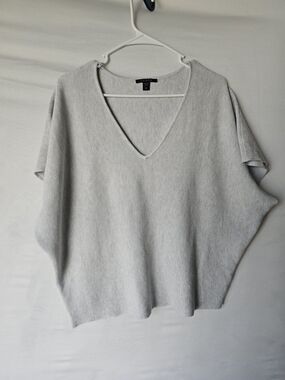 CYRUS Gray V-Neck Dolman Sleeve Knit Top - XL